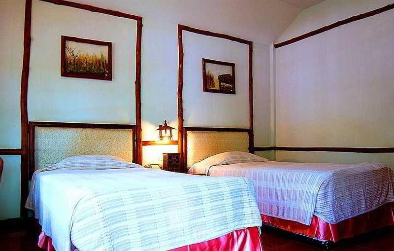 Rooks Holiday Hotel & Resort Mae Hong Son Exterior photo