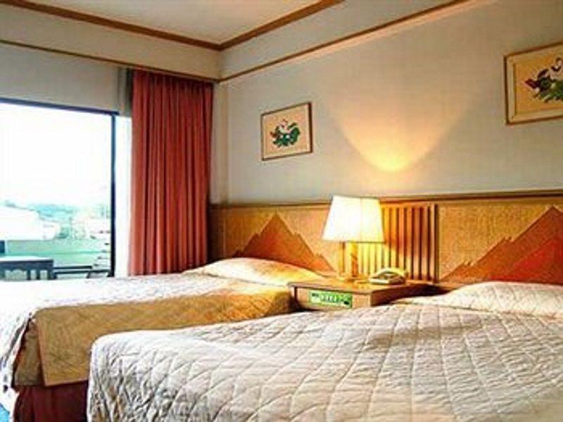 Rooks Holiday Hotel & Resort Mae Hong Son Exterior photo