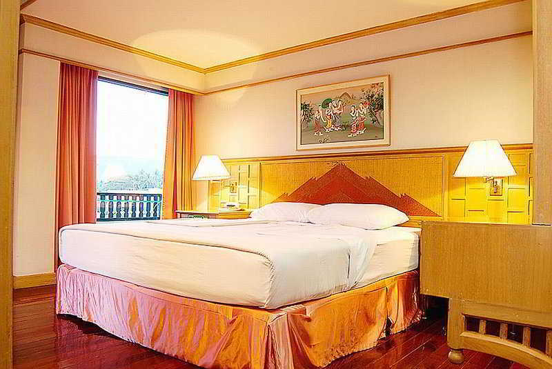 Rooks Holiday Hotel & Resort Mae Hong Son Exterior photo